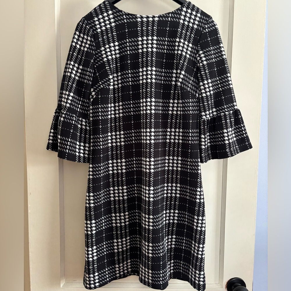 Violet b. Black and White Checkered Long Sleeve Dress